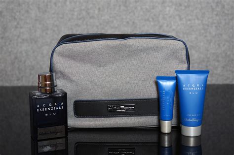 singapore airlines amenity kit.